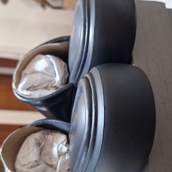 Black Leather Slides - Picture 7 of 8